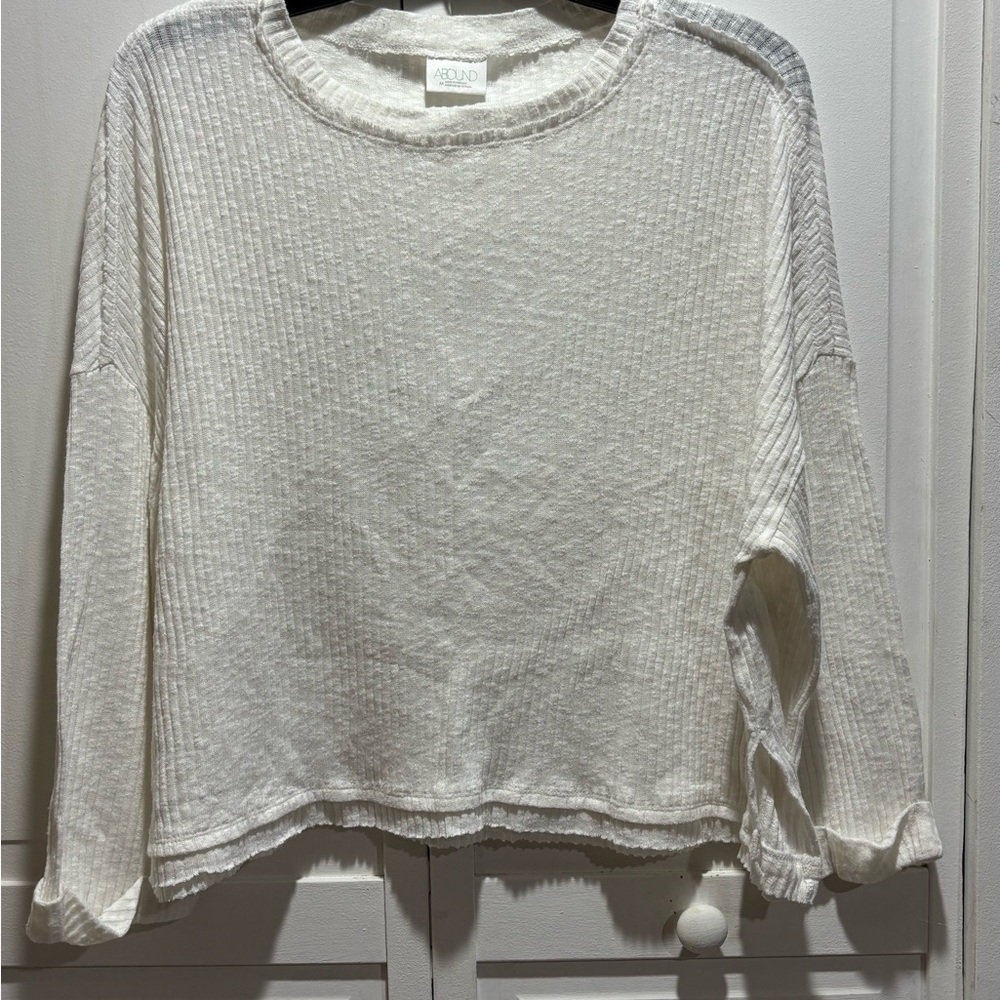 Abound Textured Cream Sweatshirt Size Medium